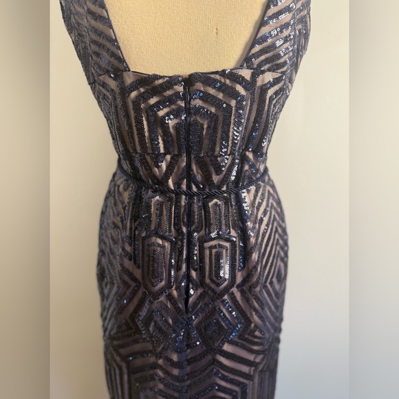 Vince Camuto Gatsby Navy Geometric Sequin Keyhole Back Gown with Fringe Sash - Picture 9 of 10